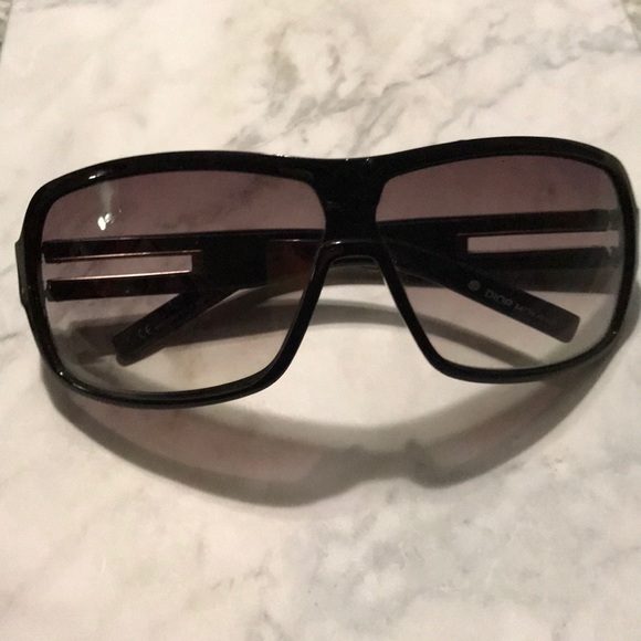 Dior Accessories - Dior Authentic black w/ tortoise sunglasses